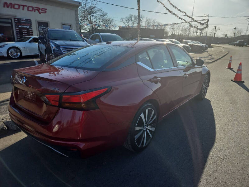 2021 Nissan Altima 2.5 SR