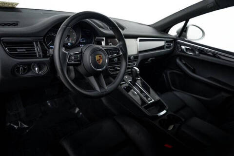 2022 Porsche Macan S