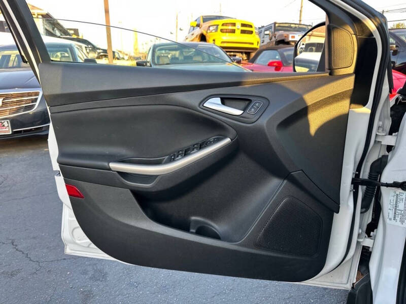 2018 Ford Focus Titanium