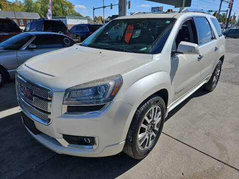 2013 GMC Acadia for sale at SpringField Select Autos in Springfield IL