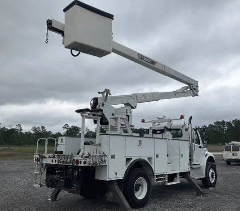 2019 Freightliner M2 106
