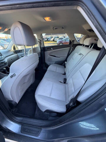 2017 Hyundai Tucson SE