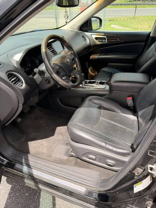 2013 Nissan Pathfinder Platinum