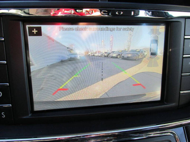 2018 Lincoln Continental Select