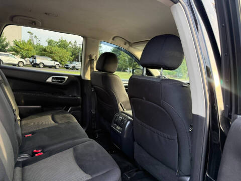 2017 Nissan Pathfinder S