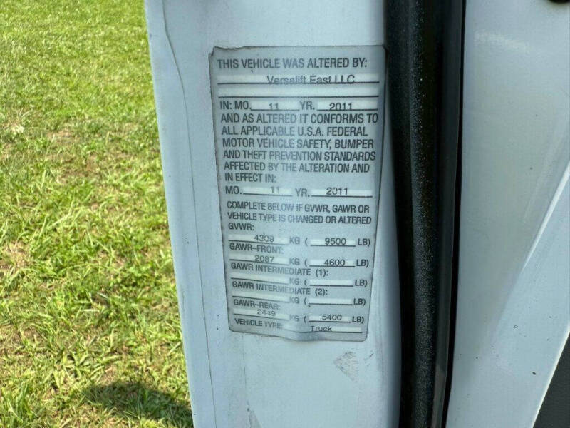 2011 Ford E-Series E-350 SD