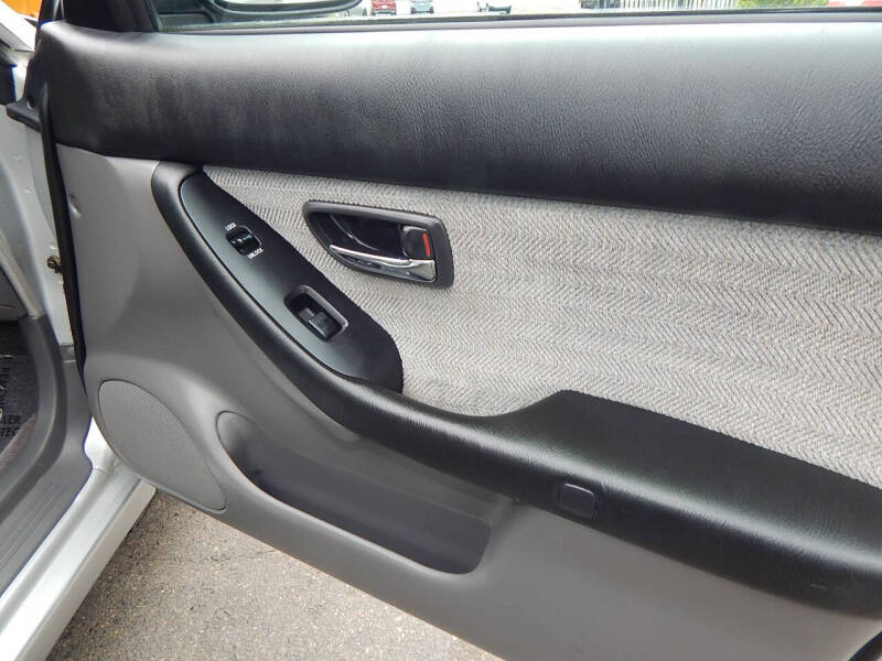 2002 Subaru Legacy L