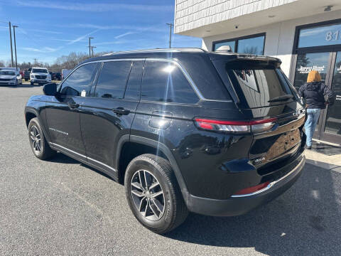 2024 Jeep Grand Cherokee Laredo