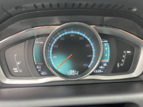 2016 Volvo XC60 T5 Drive-E Premier