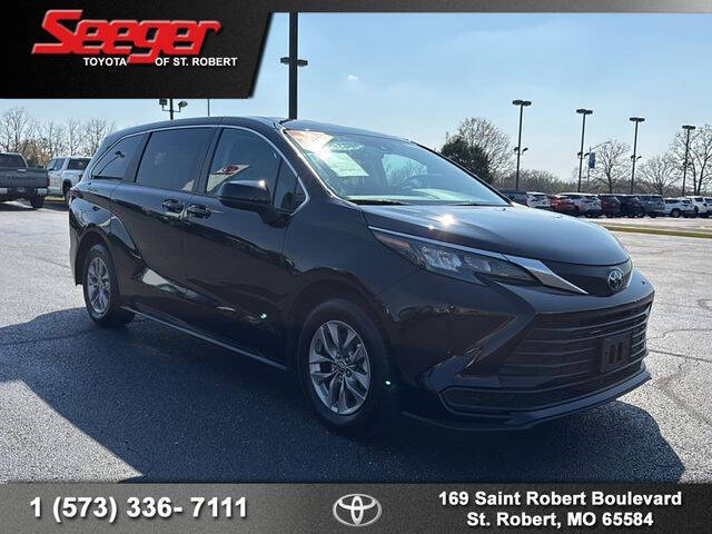 2024 Toyota Sienna LE 8-Passenger