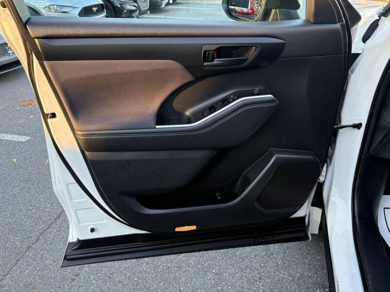 2020 Toyota Highlander L