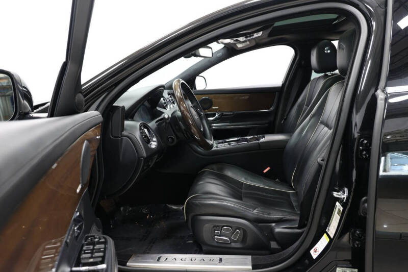 2011 Jaguar XJ Supercharged