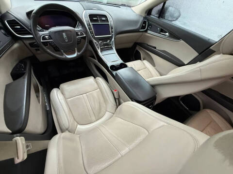 2019 Lincoln Nautilus Reserve