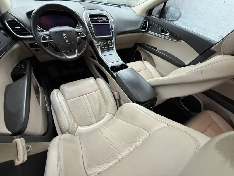 2019 Lincoln Nautilus Reserve