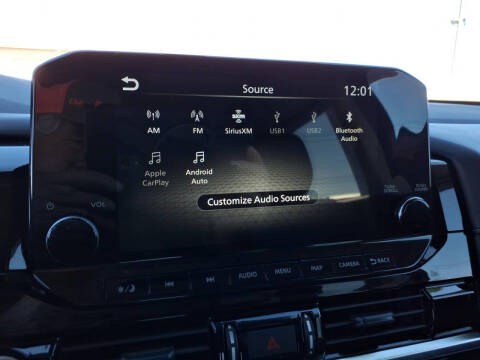 2023 Nissan Pathfinder SL