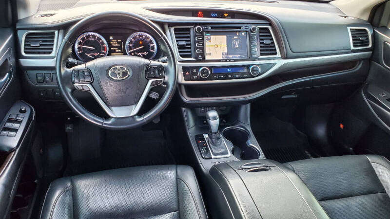 2017 Toyota Highlander Limited