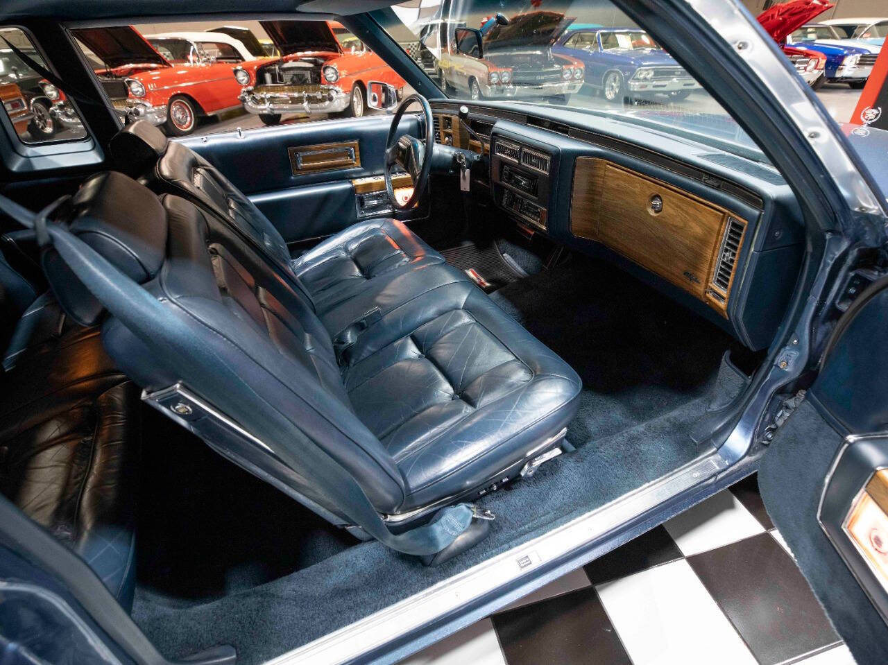 1985 Cadillac Fleetwood Brougham 30