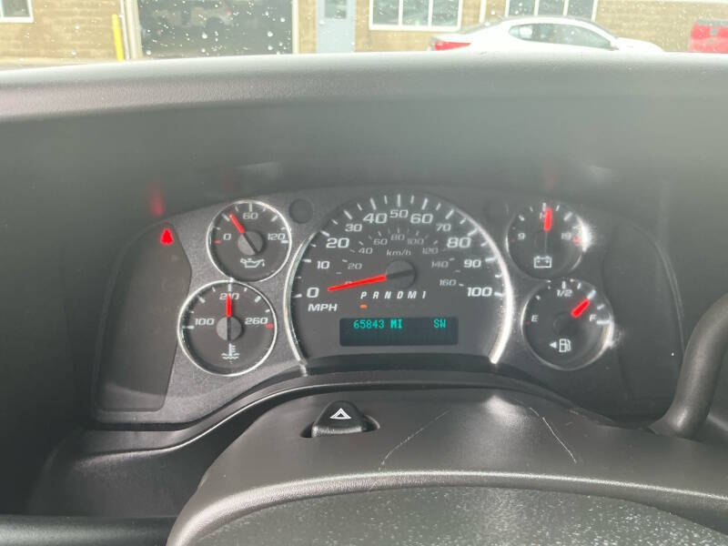 2023 Chevrolet Express 2500