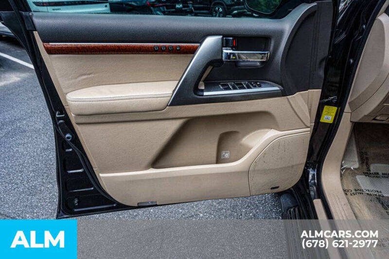 2013 Toyota Land Cruiser