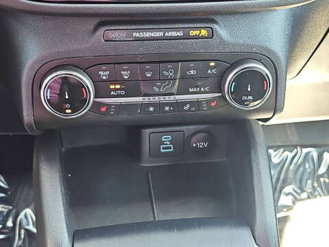 2023 Ford Escape ST-Line Select