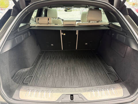 2018 Land Rover Range Rover Velar P250 R-Dynamic SE