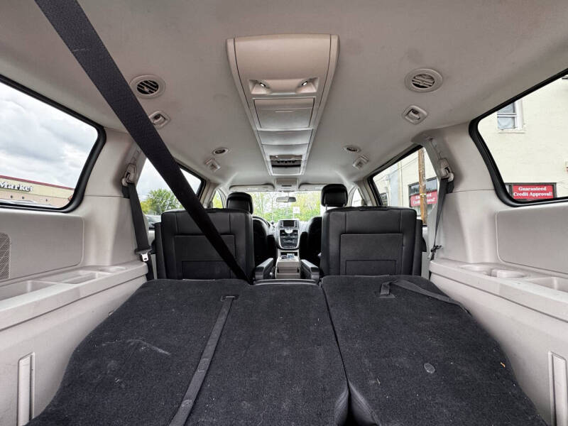 2016 Chrysler Town and Country Touring