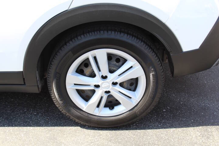 2020 Nissan Kicks S