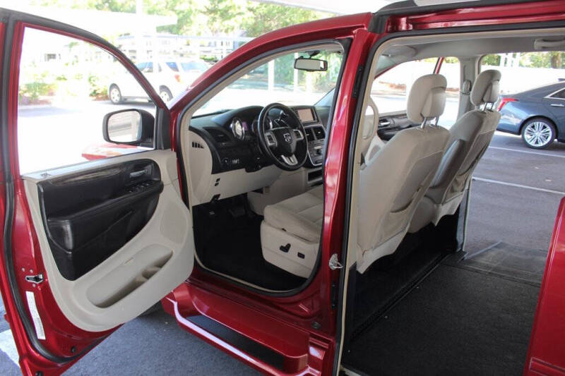 2011 Dodge Grand Caravan Crew