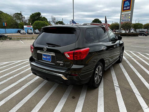 2017 Nissan Pathfinder S
