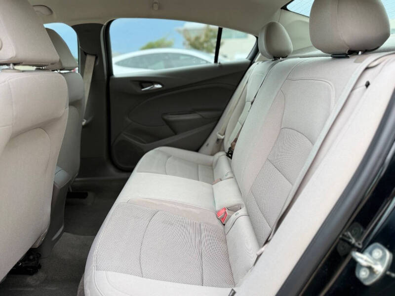 2018 Chevrolet Cruze LS Auto