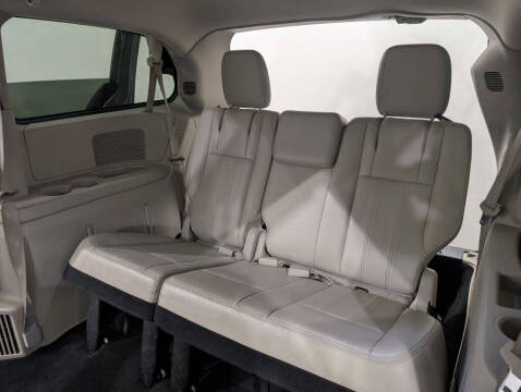 2013 Chrysler Town and Country Touring