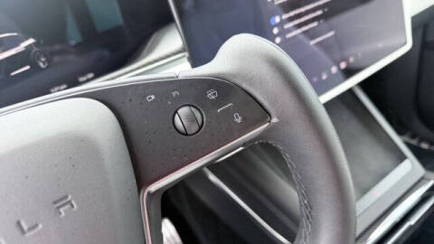 2022 Tesla Model X Plaid