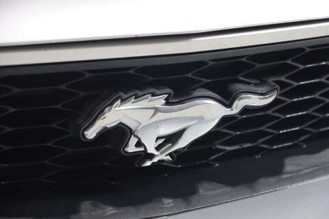 2011 Ford Mustang V6 Premium