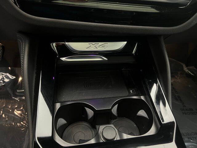 2024 BMW X4 xDrive30i