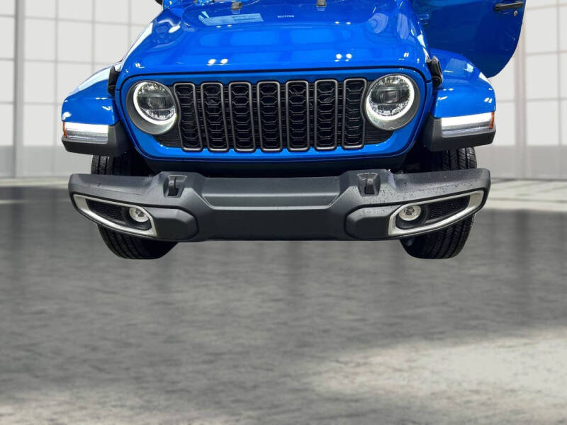 2026 Jeep Gladiator Sahara
