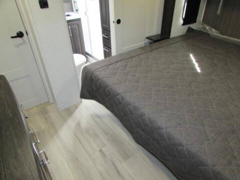 2025 KEYSTONE A 378BH