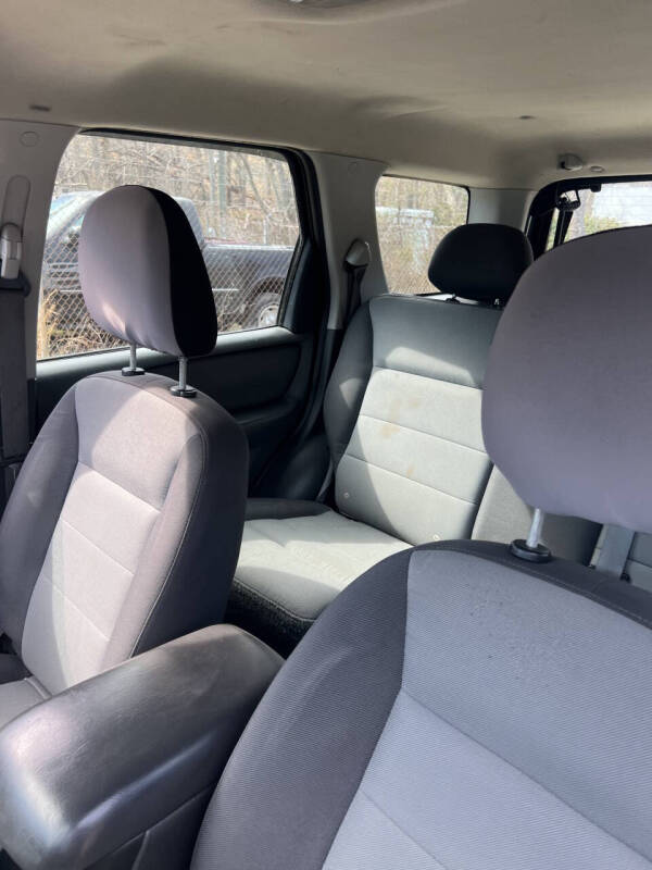 2005 Ford Escape XLS