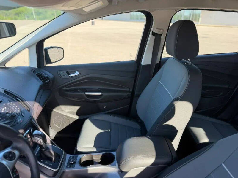 2015 Ford C-MAX Hybrid SE