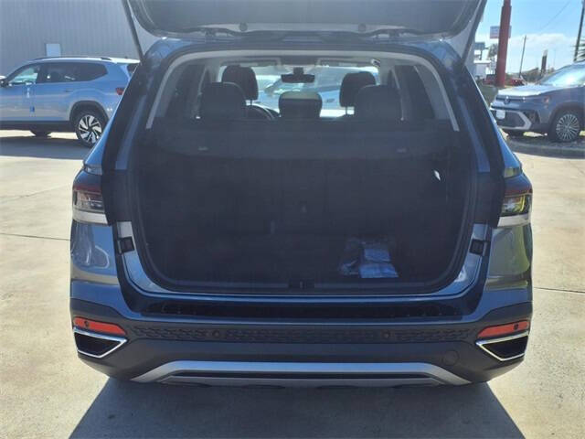 2025 Volkswagen Taos SE