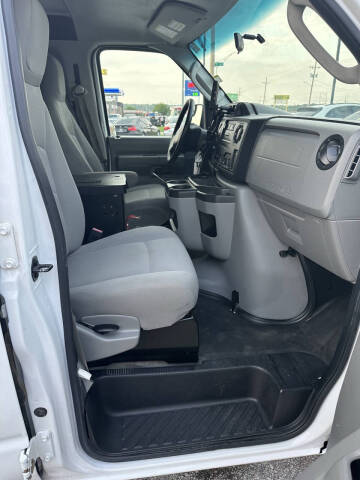 2014 Ford E-Series E-150