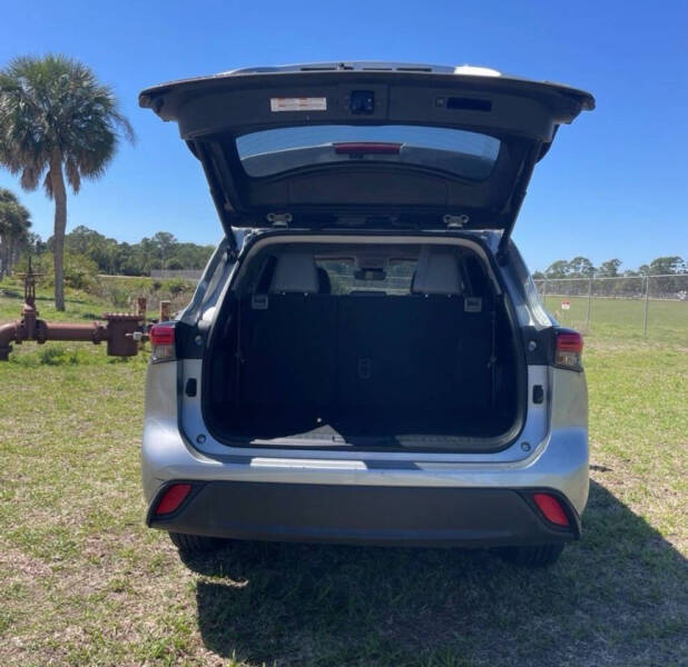 2023 Toyota Highlander XLE