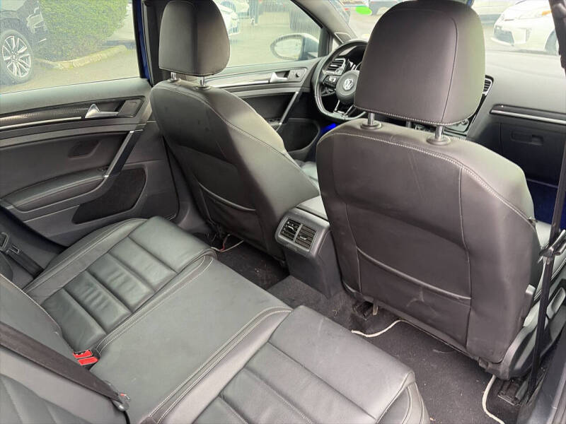 2017 Volkswagen Golf R 4Motion