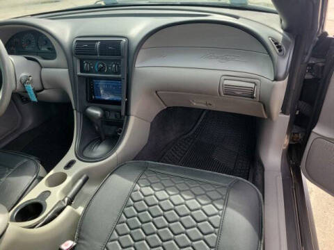 2004 Ford Mustang