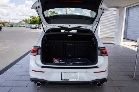 2025 Volkswagen Golf GTI SE