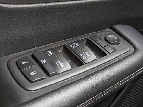 2025 Chrysler Voyager LX