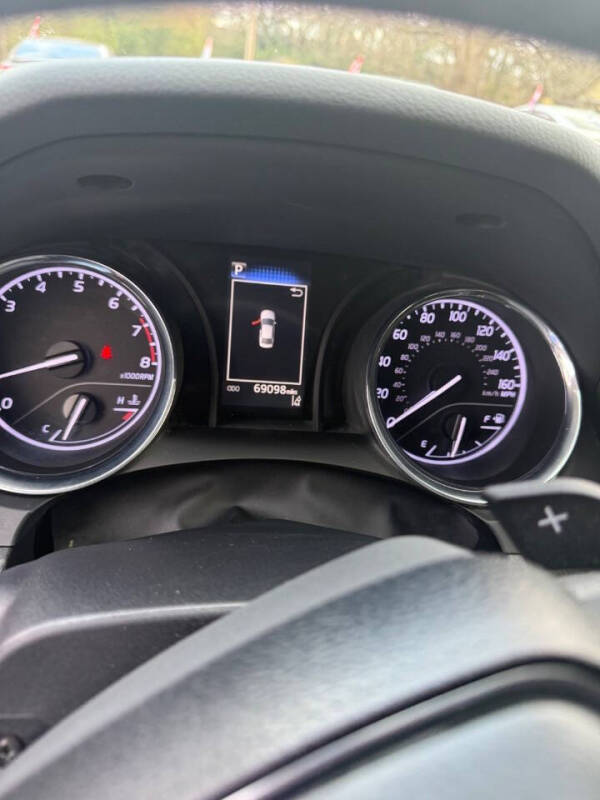 2019 Toyota Camry SE