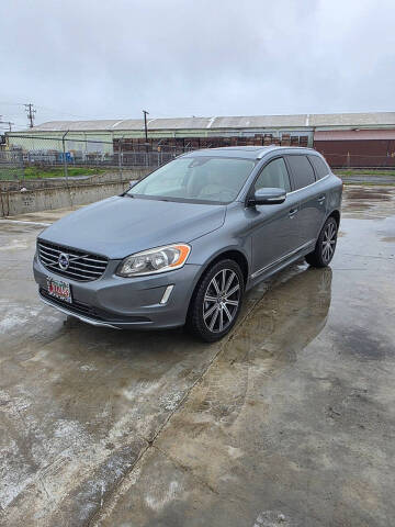 2016 Volvo XC60 T5 Drive-E Premier