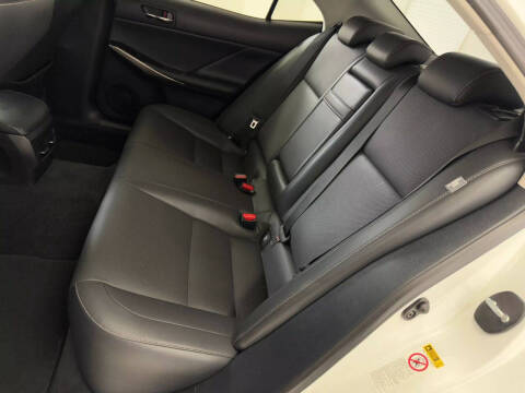 2015 Lexus IS 250 Crafted Line