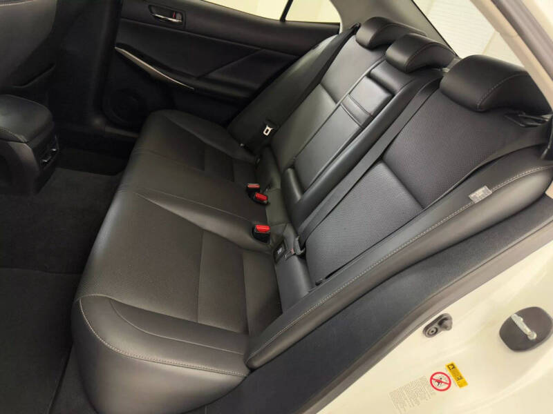 2015 Lexus IS 250 Crafted Line