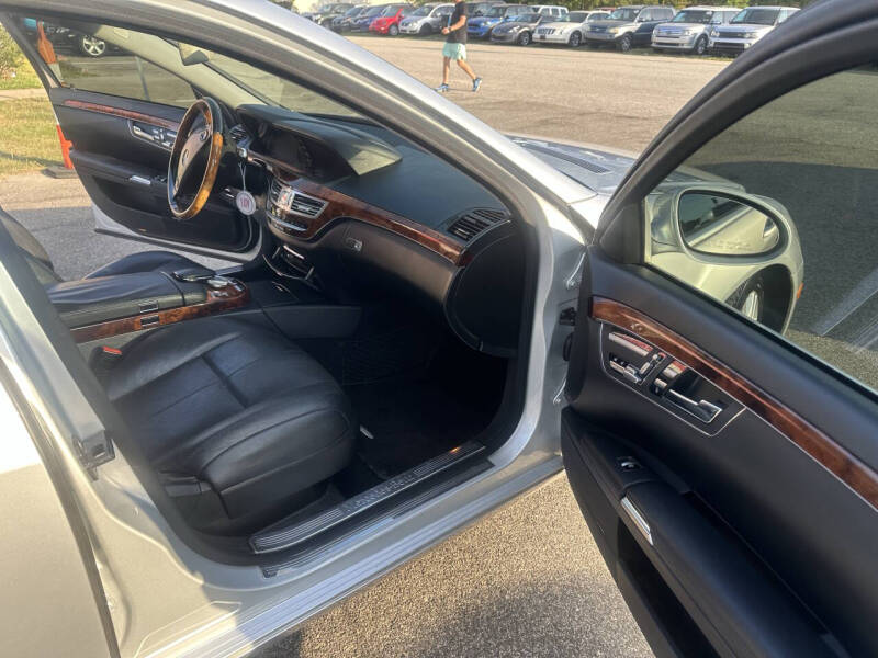 2009 Mercedes-Benz S-Class S 550 4MATIC